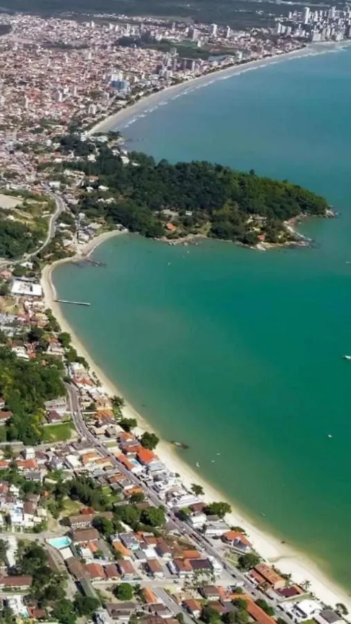 Apartamento 3 Dorm A 100 Metros Da Praia De Pereque Em Porto Belo Apartment