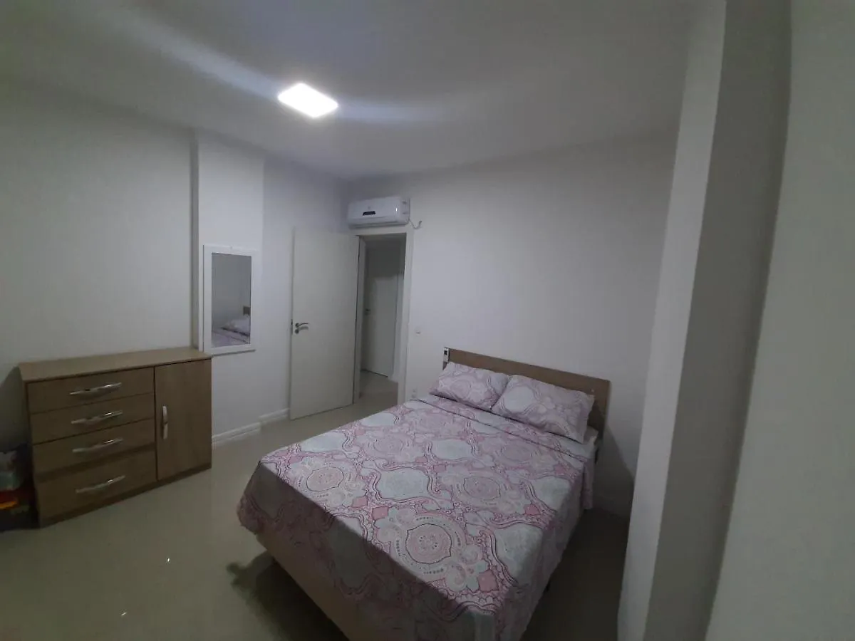Apartamento 3 Dorm A 100 Metros Da Praia De Pereque Em Porto Belo Apartment