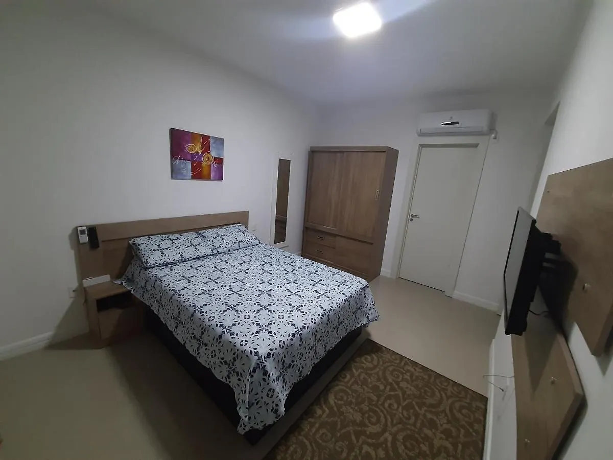 Apartamento 3 Dorm A 100 Metros Da Praia De Pereque Em Porto Belo Apartment
